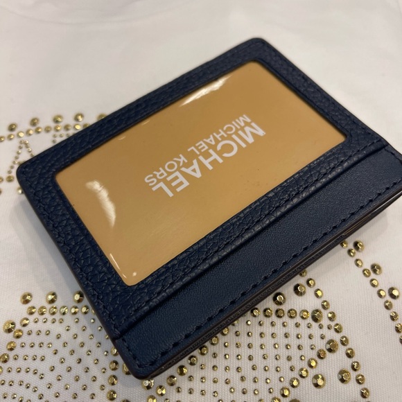 MICHAEL KORS
Large Pebbled Leather Card Holder Case
Navy
NWT - Picture 13 of 16